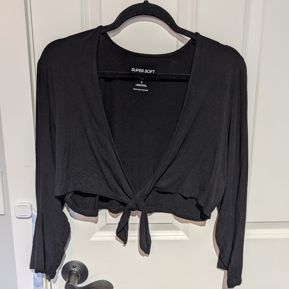 Torrid Black Super Soft Women's Tie-Front Top cardigan bolero size 2